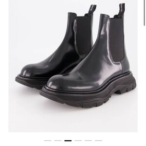 Authentic Alexander McQueen boots size 39 black leather